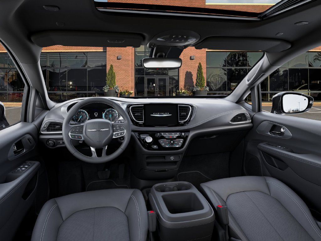 Used 2026 Chrysler Pacifica Select AWD/4WD image 14