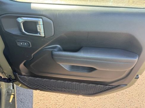 Certified 2025 Jeep Wrangler Sport AWD/4WD image 13