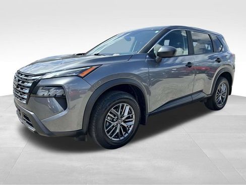 Used 2025 Nissan Rogue S FWD image 5