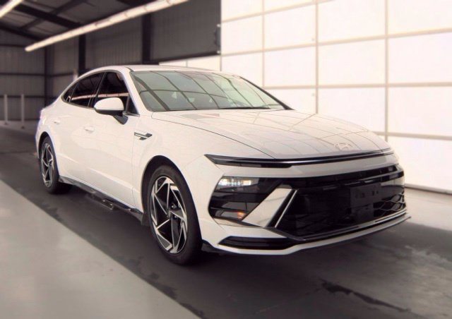 Used 2026 Hyundai Sonata SEL FWD image 4