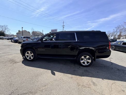 Used 2016 Chevrolet Suburban LT AWD/4WD image 19
