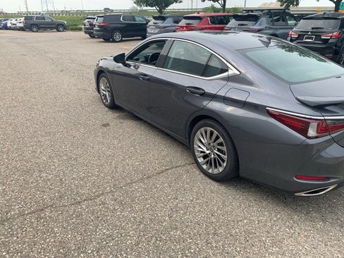 Used 2023 Lexus ES 350 Ultra Luxury w/ Accessory Package (Z1) FWD image 5