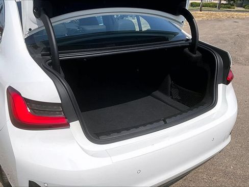Used 2020 BMW 330i Sedan w/ Premium Package RWD image 33