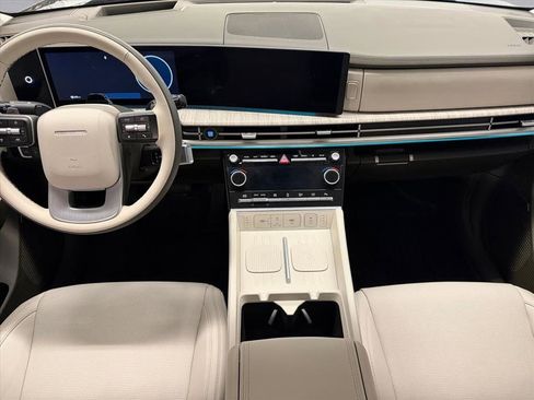 Used 2024 Hyundai Santa Fe Calligraphy image 13