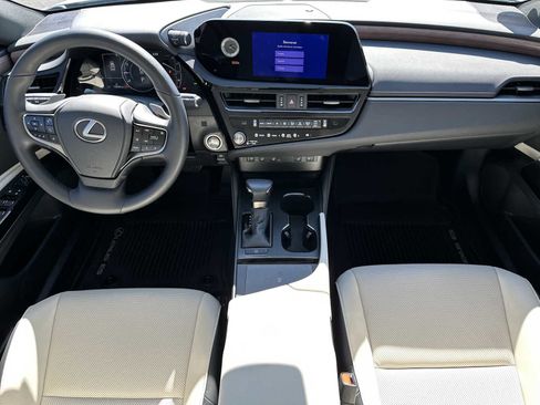 Used 2025 Lexus ES 350 w/ Premium Package image 13