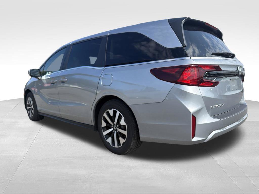 Used 2025 Honda Odyssey EX-L image 4
