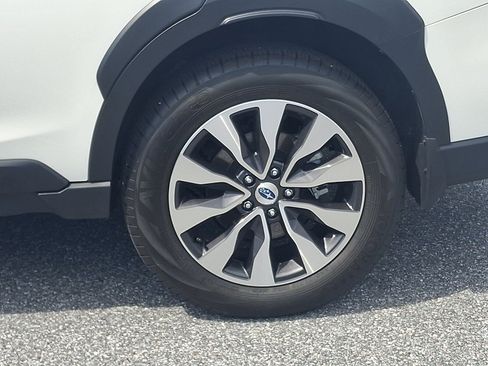 Certified 2025 Subaru Outback Limited AWD/4WD image 8