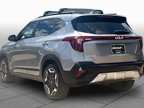 Certified 2025 Kia Seltos SX w/ SX Sunroof Package AWD/4WD image 12