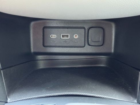 Used 2020 Chevrolet Equinox LS FWD image 25