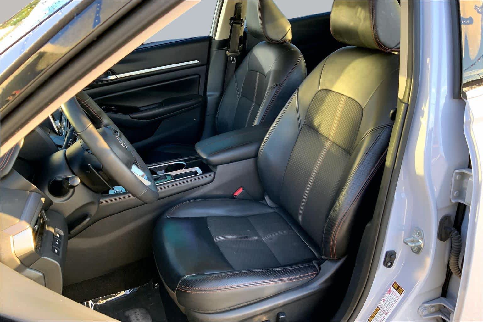 Used 2024 Nissan Altima 2.5 SR FWD image 7
