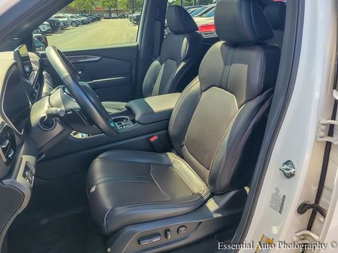 Used 2025 Honda Pilot Black Edition image 10