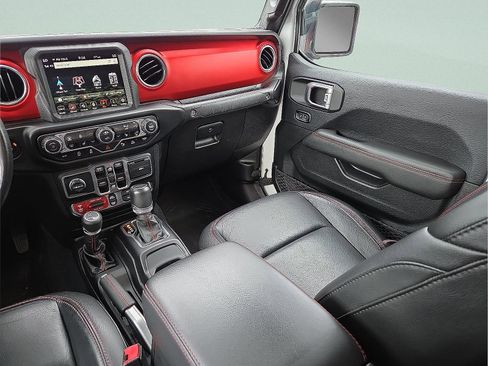 Used 2020 Jeep Gladiator Rubicon image 11