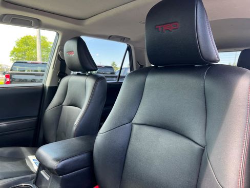 Used 2021 Toyota 4Runner TRD Off-Road Premium w/ Moonroof Package AWD/4WD image 13
