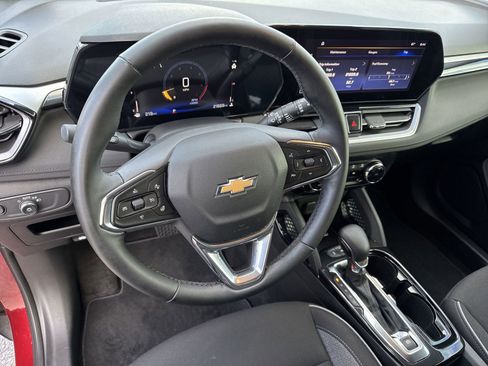 Used 2024 Chevrolet TrailBlazer LT w/ Convenience Package image 18