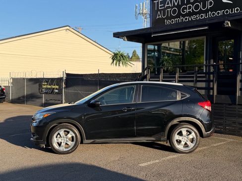 Used 2016 Honda HR-V EX image 3