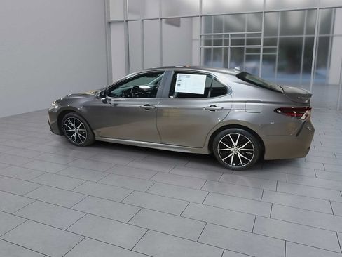 Used 2024 Toyota Camry SE AWD/4WD image 6