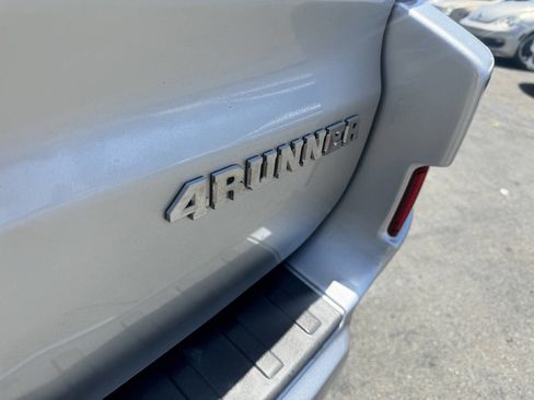 Used 2005 Toyota 4Runner SR5 RWD image 8