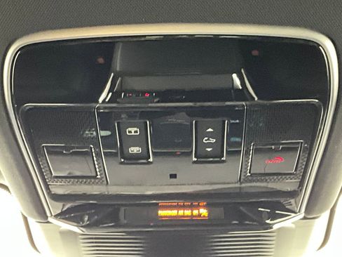 Certified 2025 Land Rover Range Rover Sport Dynamic SE image 12