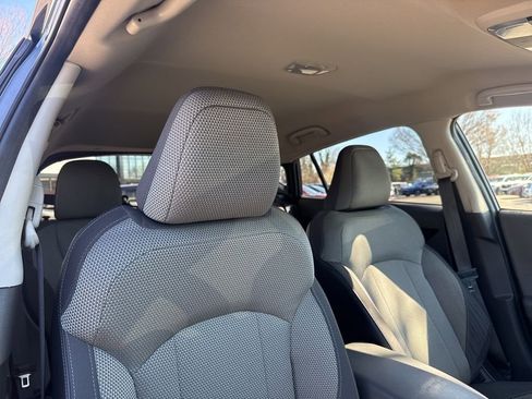 Used 2024 Subaru Crosstrek 2.0i Premium image 25