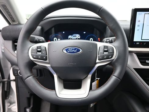 New 2026 Ford Explorer Active RWD image 16