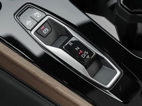 Used 2025 Audi A5 2.0T Premium w/ Convenience Package image 11