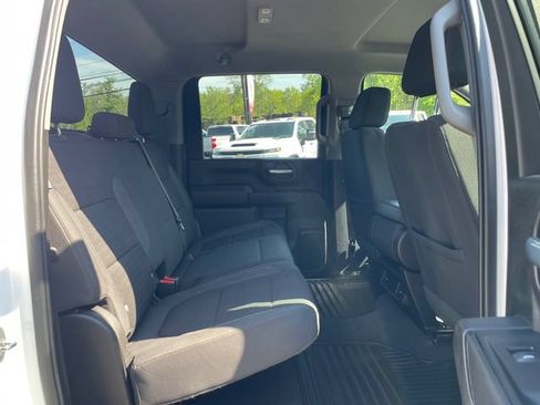 Used 2023 Chevrolet Silverado 2500 LT AWD/4WD image 14