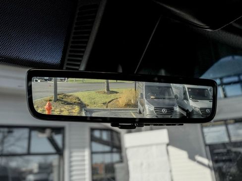 Used 2025 Mercedes-Benz Sprinter 2500 image 17