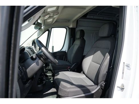 Used 2023 RAM ProMaster 2500 image 12