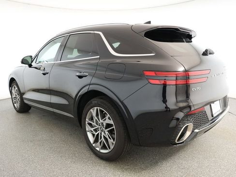 Used 2024 Genesis GV70 2.5T w/ Advanced Package image 6