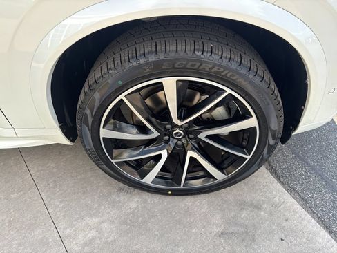 Certified 2023 Volvo XC90 B6 Plus w/ Protection Package Premier AWD/4WD image 12