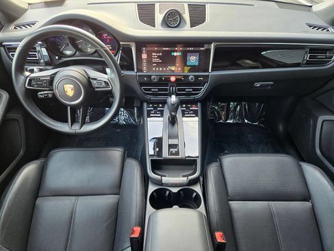 Certified 2025 Porsche Macan AWD/4WD image 13