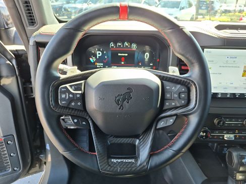 Used 2025 Ford Bronco Raptor AWD/4WD image 18