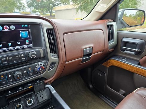 Used 2015 Chevrolet Silverado 1500 High Country w/ High Country Premium Package image 52