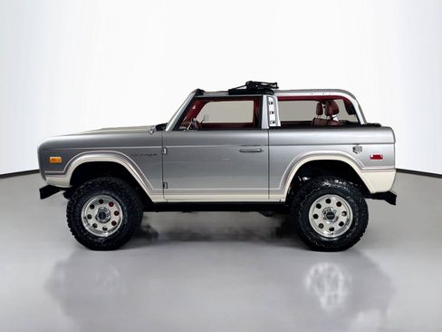 Used 2025 Ford Bronco Badlands AWD/4WD image 11