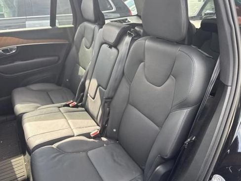 Used 2025 Volvo XC90 B5 Plus w/ Protection Package AWD/4WD image 4