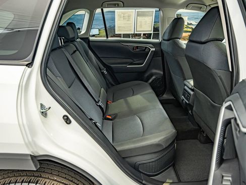 Used 2025 Toyota RAV4 LE AWD/4WD image 35