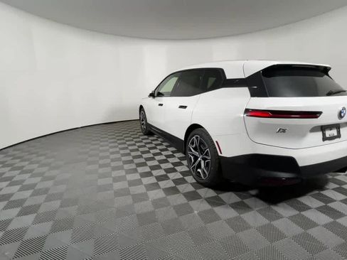 New 2022 BMW iX xDrive50 w/ Convenience Package image 11