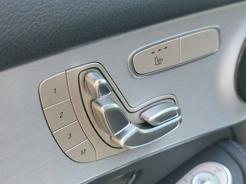 Used 2022 Mercedes-Benz GLC 300 image 20