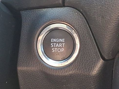 Used 2025 Toyota RAV4 XLE AWD/4WD image 25