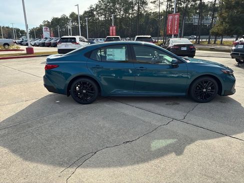 New 2026 Toyota Camry SE image 8