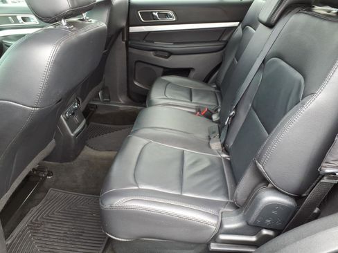 Certified 2017 Ford Explorer XLT w/ Equipment Group 202A image 14