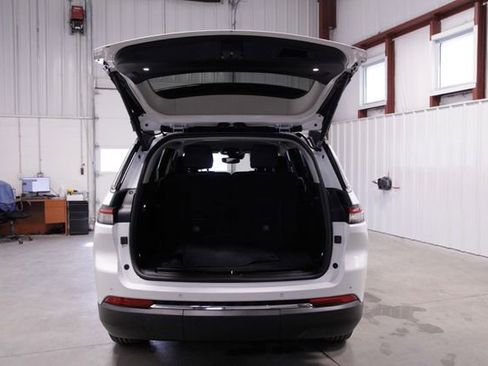 Used 2023 Jeep Grand Cherokee L Limited w/ Trailer Tow Group (B) image 22