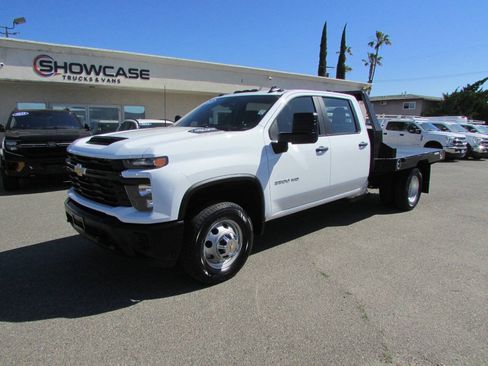 Used 2025 Chevrolet Silverado 3500 W/T AWD/4WD image 4
