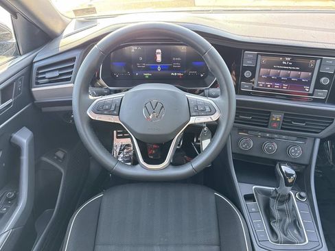 Used 2023 Volkswagen Jetta Sport FWD image 11