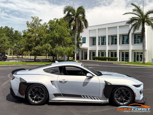 Used 2025 Ford Mustang GT Premium w/ GT Performance Package RWD image 58