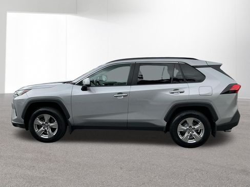 Used 2022 Toyota RAV4 XLE w/ Convenience Package AWD/4WD image 6