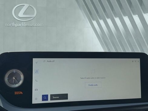 Certified 2024 Lexus ES 350 Ultra Luxury w/ Accessory Package (Z2) FWD image 18