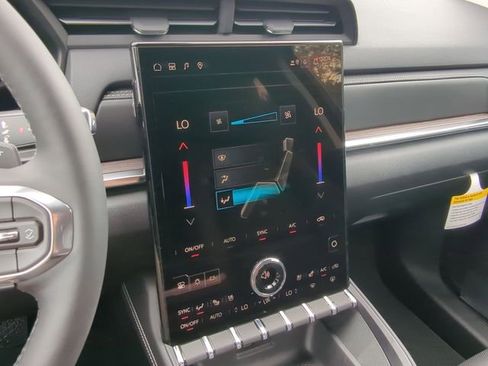 New 2026 GMC Terrain Denali AWD/4WD image 33