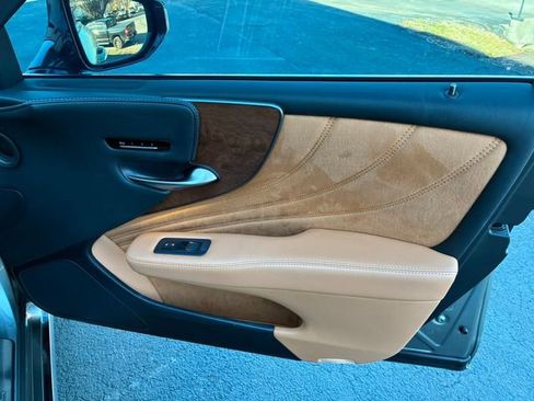 Used 2021 Lexus LS 500 w/ Accessory Package (Z2) image 24