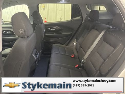 Used 2022 GMC Terrain SLE image 30